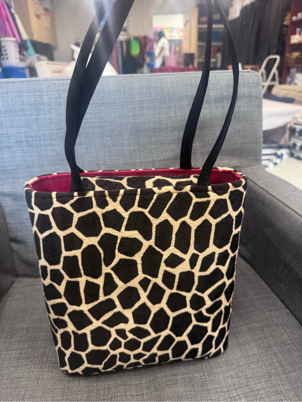 Vintage kate spade Black & Cream Giraffe Print Tote Bag with red Interior - Picture 2 of 4